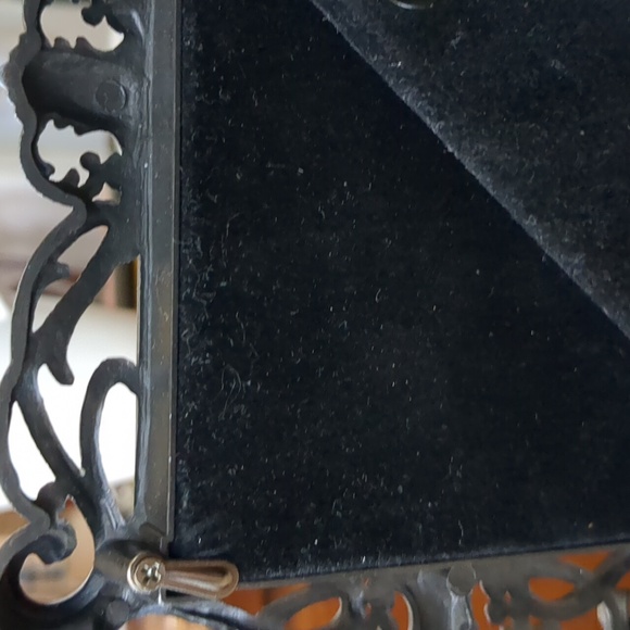 Wal-Mart Heirloom Antiqued Gray Metal Frame - Picture 7 of 8